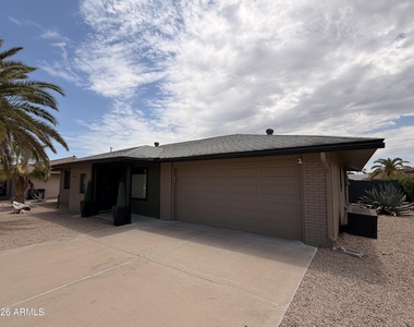 13139 W Seville Drive - Photo Thumbnail 2