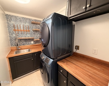 13139 W Seville Drive - Photo Thumbnail 16