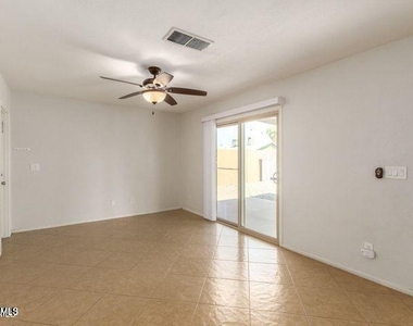 1518 W 5th Place - Photo Thumbnail 8
