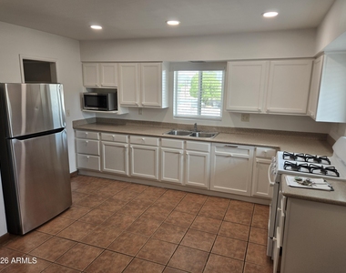 145 W Wickenburg Way W - Photo Thumbnail 5