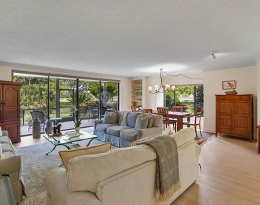 2810 Polo Island Drive - Photo Thumbnail 4