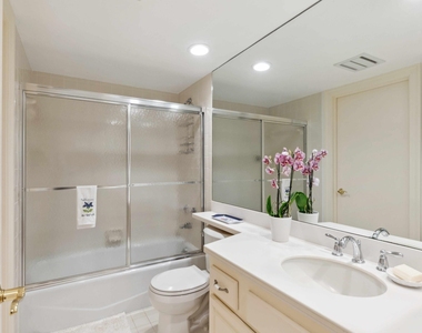 2810 Polo Island Drive - Photo Thumbnail 9