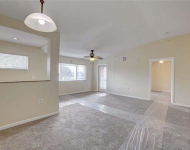 231 Sw Palm Drive - Photo Thumbnail 4