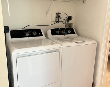 231 Sw Palm Drive - Photo Thumbnail 15