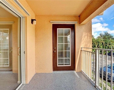 231 Sw Palm Drive - Photo Thumbnail 17