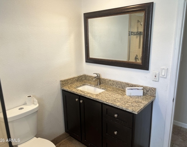 1031 W Romo Jones Street - Photo Thumbnail 10