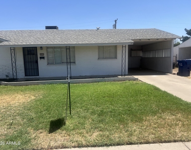 1031 W Romo Jones Street - Photo Thumbnail 12