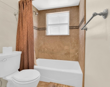 1704 Del Haven Drive - Photo Thumbnail 14
