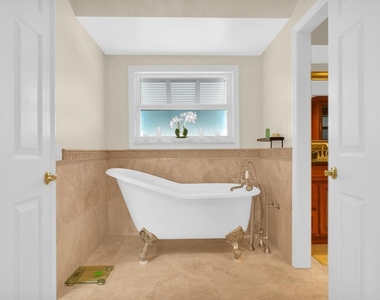 1704 Del Haven Drive - Photo Thumbnail 33
