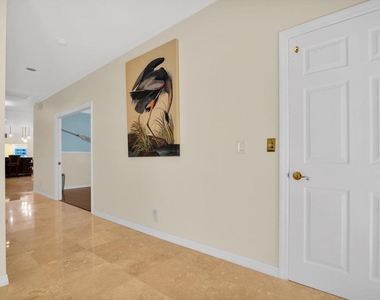 1704 Del Haven Drive - Photo Thumbnail 9