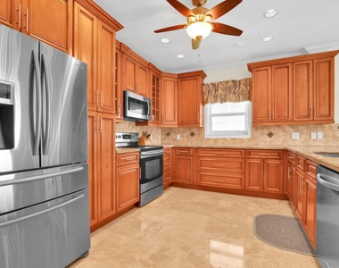1704 Del Haven Drive - Photo Thumbnail 26