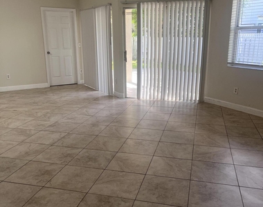 845 Nw 98th Avenue - Photo Thumbnail 20