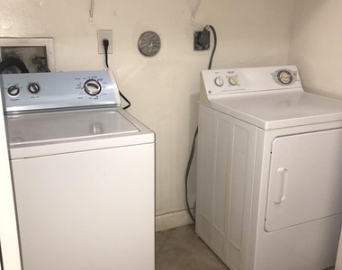 845 Nw 98th Avenue - Photo Thumbnail 4