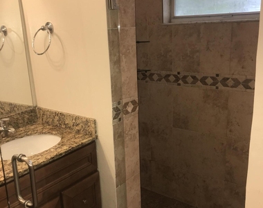 845 Nw 98th Avenue - Photo Thumbnail 9