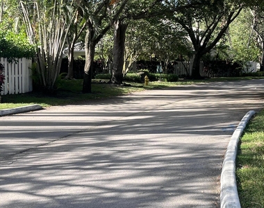 845 Nw 98th Avenue - Photo Thumbnail 15