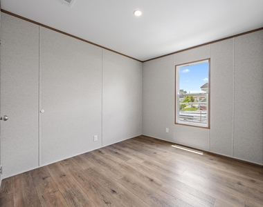 7480 Se Eagle Avenue - Photo Thumbnail 20