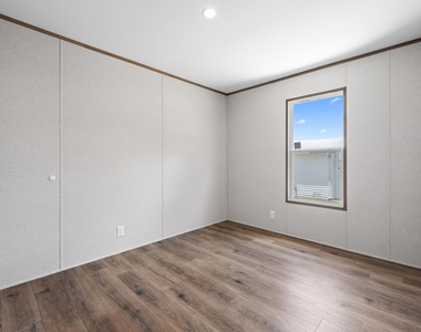 7480 Se Eagle Avenue - Photo Thumbnail 17