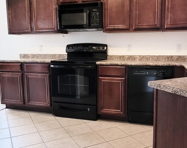 4925 E Desert Cove Avenue - Photo Thumbnail 4