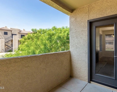 4925 E Desert Cove Avenue - Photo Thumbnail 18