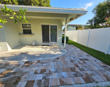 2120 Ne 41st Street - Photo Thumbnail 12