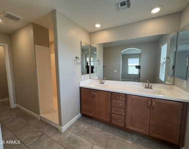 1723 N 208th Avenue - Photo Thumbnail 15