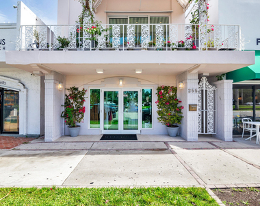 255 Royal Poinciana Way - Photo Thumbnail 1