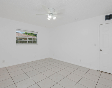 8830 W Sample Road - Photo Thumbnail 6