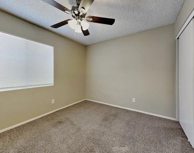 1102 E Utopia Road - Photo Thumbnail 9