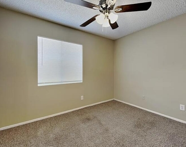 1102 E Utopia Road - Photo Thumbnail 10