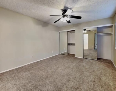 1102 E Utopia Road - Photo Thumbnail 7