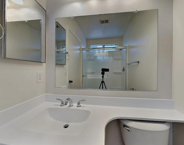 1102 E Utopia Road - Photo Thumbnail 8