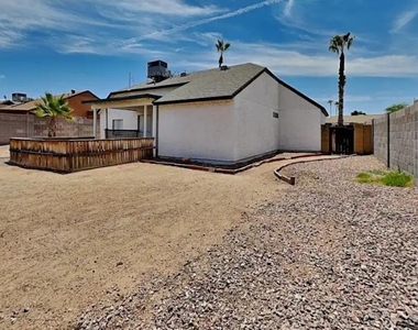 1102 E Utopia Road - Photo Thumbnail 14
