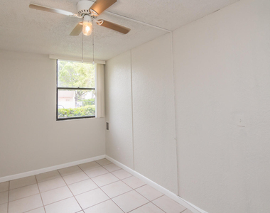 2771 Riverside Drive - Photo Thumbnail 7