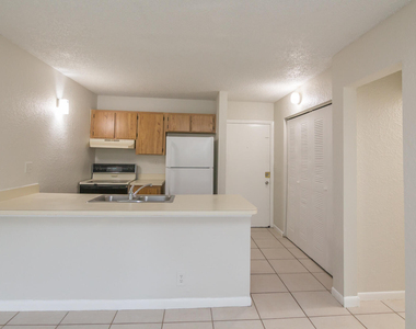 2771 Riverside Drive - Photo Thumbnail 4