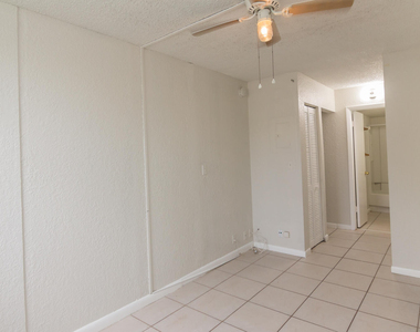 2771 Riverside Drive - Photo Thumbnail 8