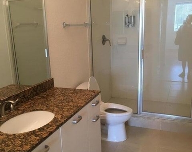 63 Se Palermo Court - Photo Thumbnail 5