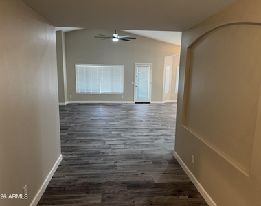 3561 E Fairview Street - Photo Thumbnail 21
