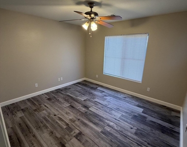 3561 E Fairview Street - Photo Thumbnail 20