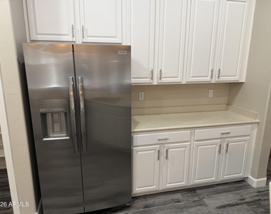 3561 E Fairview Street - Photo Thumbnail 7