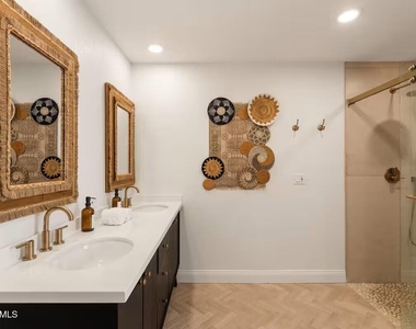 15035 N 49th Way - Photo Thumbnail 15