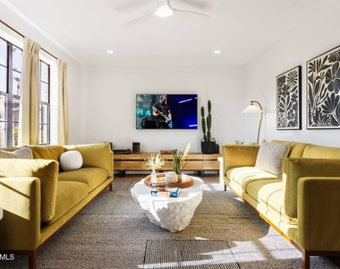 15035 N 49th Way - Photo Thumbnail 1