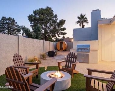 15035 N 49th Way - Photo Thumbnail 7