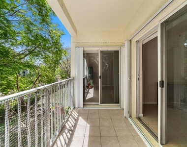 2901 Riverside Drive - Photo Thumbnail 6