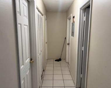 7824 Pembroke Road - Photo Thumbnail 7