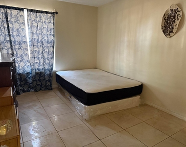 7824 Pembroke Road - Photo Thumbnail 9