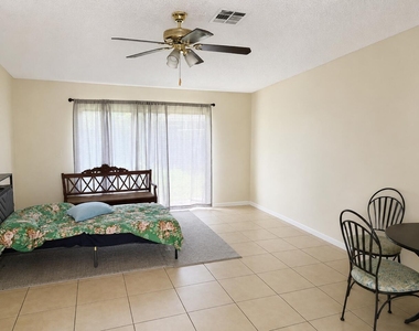 7824 Pembroke Road - Photo Thumbnail 2