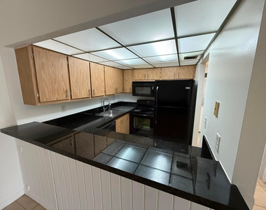 5981 Washington Street - Photo Thumbnail 5