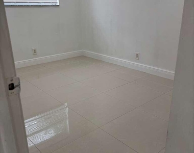 1551 Nw 60th Avenue - Photo Thumbnail 6