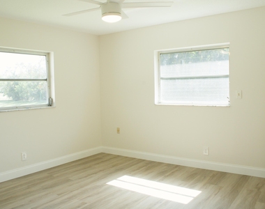 14243 El Clavel Way - Photo Thumbnail 6