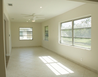 14243 El Clavel Way - Photo Thumbnail 5